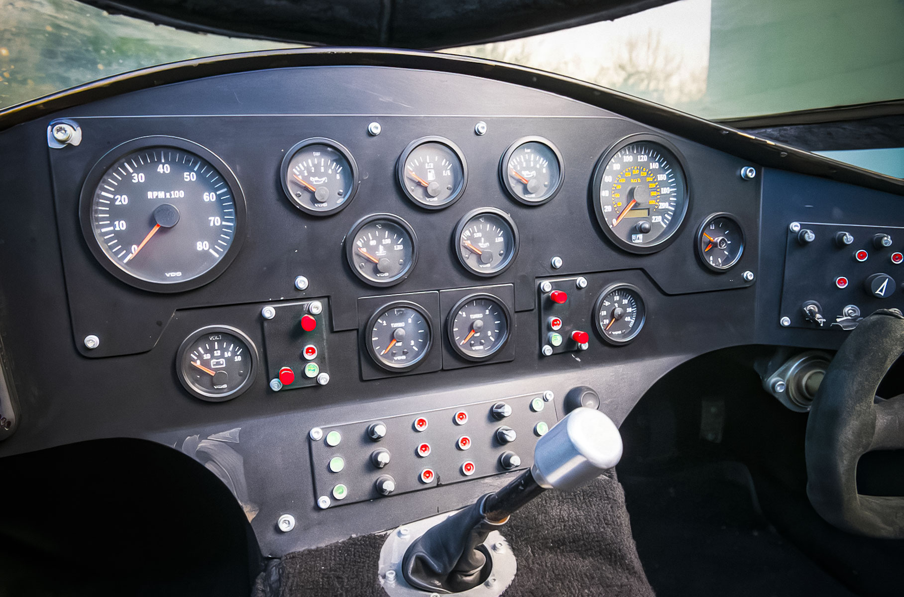 На продажу выставили «Бэтмобиль», на котором можно ездить по дорогам общего пользования Новости