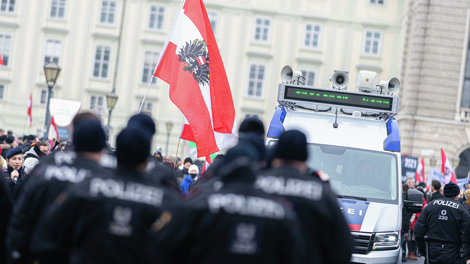 Акция в вене. Митинги в Австрии 2022. Протесты в Австрии. Протесты в Вене. Вена Австрия протесты.