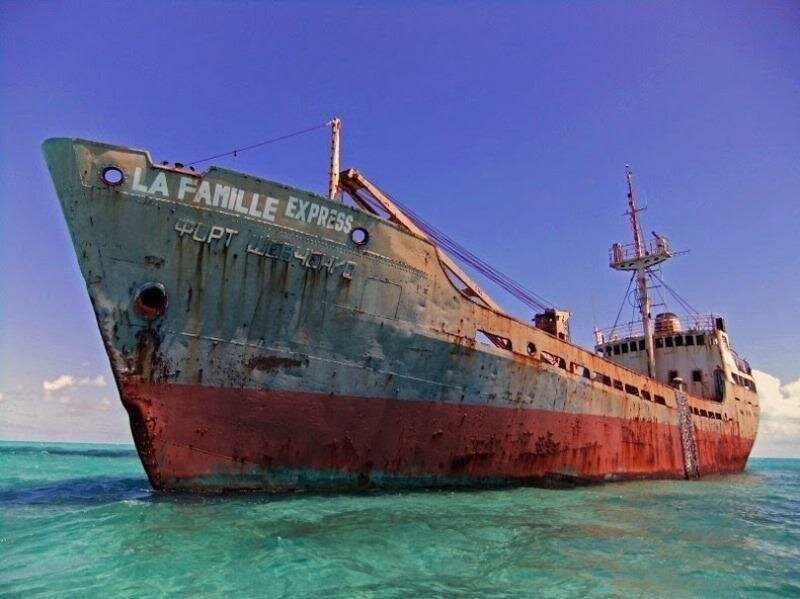 11 затонувших кораблей, на которые можно посмотреть без акваланга интересное,корабли,путешествия,фотография