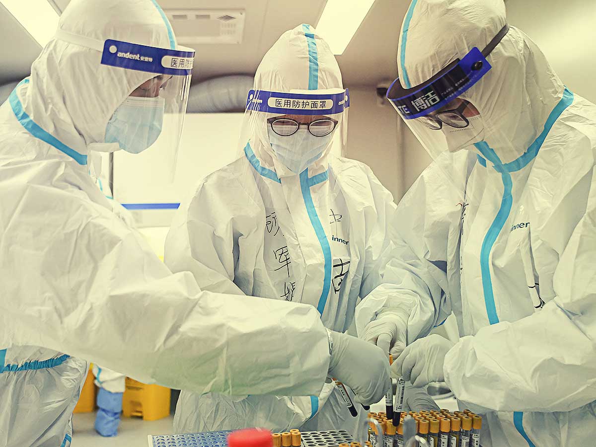 Спрогнозированы сроки окончания борьбы с коронавирусом в России