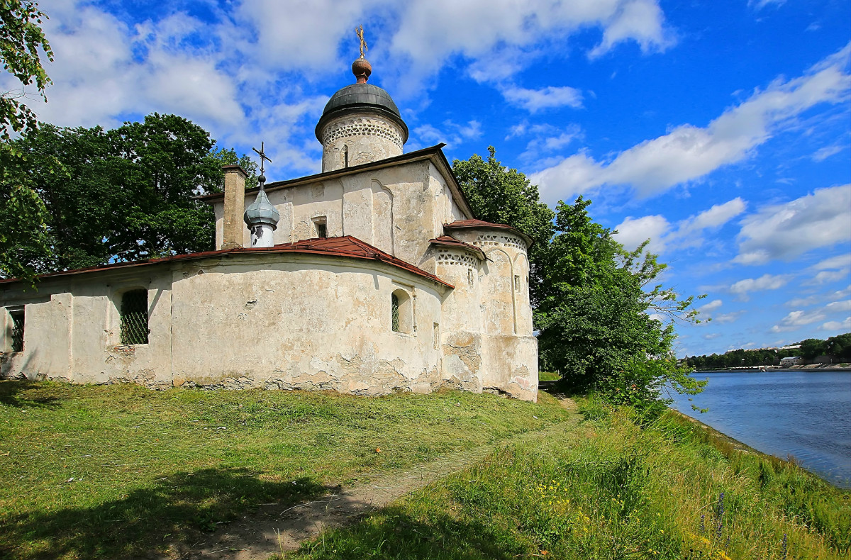 Храм Василия на Горке в Пскове