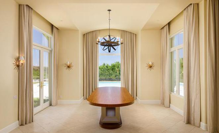 В гостях у принца Саудовской Аравии: экскурсия по его дому в Лос-Анджелесе с 39 ванными комнатами Стиль жизни,Дома звезд