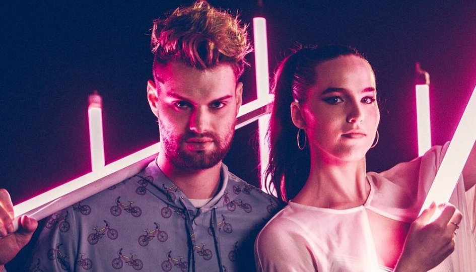 Sofi tukker throw some. Группа Sofi Tukker. Sofi Tukker музыкальный дуэт. Sofi Tukker Treehouse. Sofi Tukker песни.