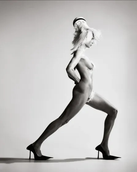 Юлия Коваль полностью обнажилась в новой фотосессии КовальЮлия, Коваль, любит, публику, когда, голой, бадминтон, бизнесмена, 2019м, разбежалась, ревности, общий, бывших, возлюбленных, улице, 11летний, Тимофей, известна, числе, тогда