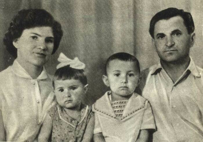 Петр Клыпа с семьей