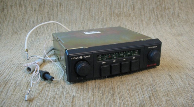  2. Чисто «Восьмерка»: радиоприемник Былина-315-08 магнитола, магнитофон, приемник