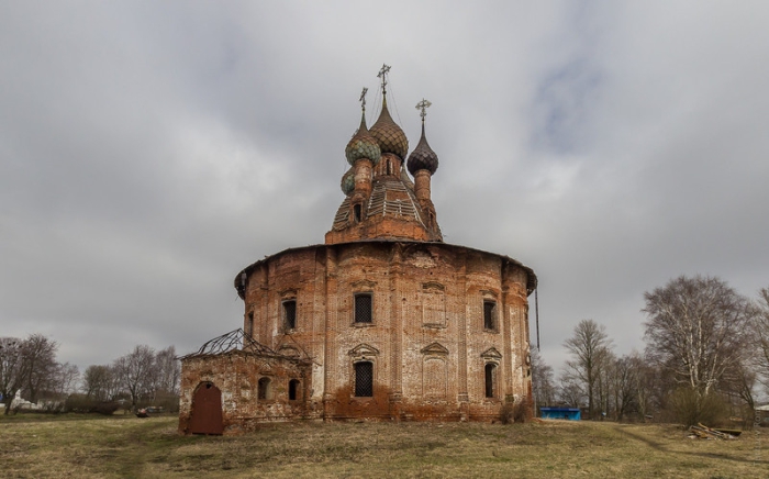 Неизвестная Россия: Заброшенная церковь XVIII века в деревне Курба с уникальными фресками ярославских мастеров 