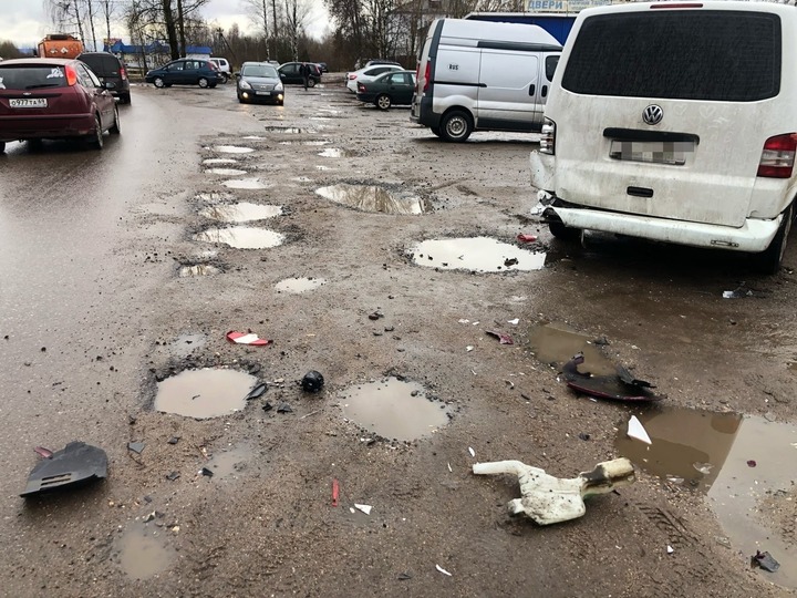 В Тверской области столкнулись сразу несколько автомобилей
