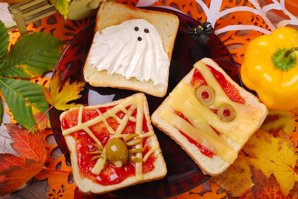 Жутко креативные идеи сервировки к Хэллоуину сыром, Хэллоуина, чтобы, трафареты, маслин, песочного, сгущенкой, простые, которые, палочки, кетчупом, можно, яблоки, может, ложкой, страшно, только, пудра, дольки, аппетитные