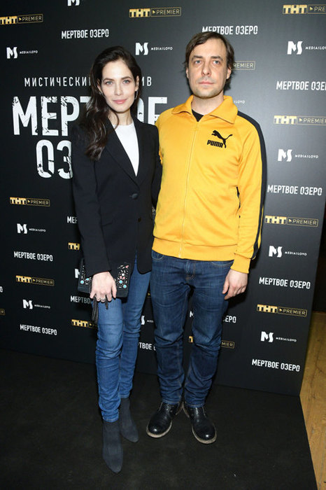 Знаменитости, которые жили на две семьи Знаменитости, которые жили на две семьи