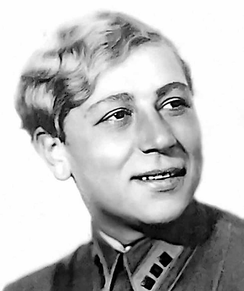 Подвиги русских девушек во время войны Подвиги русских девушек во время войны Великая Отечественная Война,девушки,история,подвиг