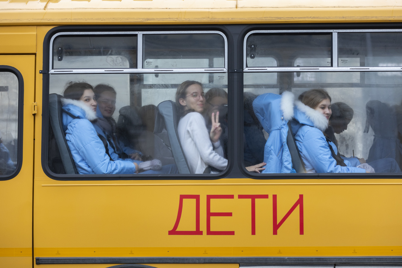 Отважные литовцы 10 часов держат детей под дулами автоматов: 