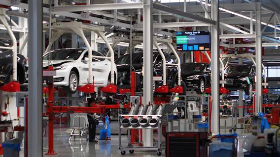 Британские автомобильные заводы замедлили производство