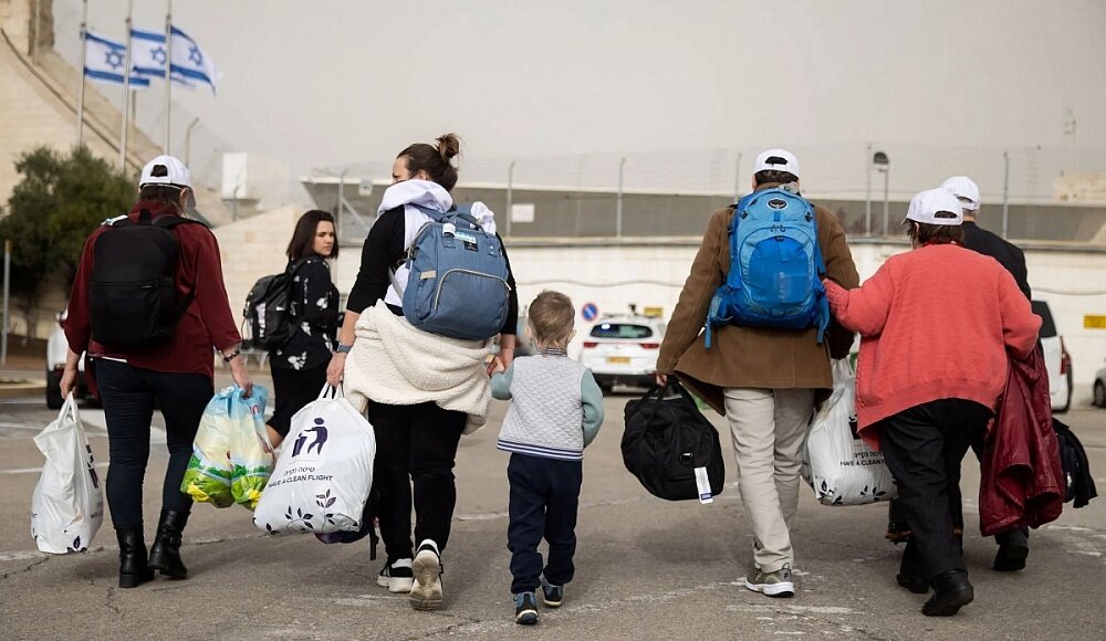 Вы что себе думаете?! Быстро заберите нас из Израиля! Испуганные патриоты требуют что бы Россия вывезла их за свой счет