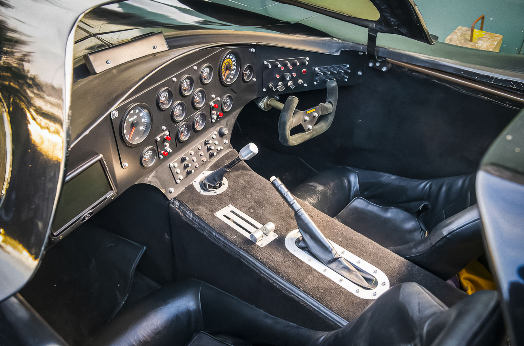 На продажу выставили «Бэтмобиль», на котором можно ездить по дорогам общего пользования Новости