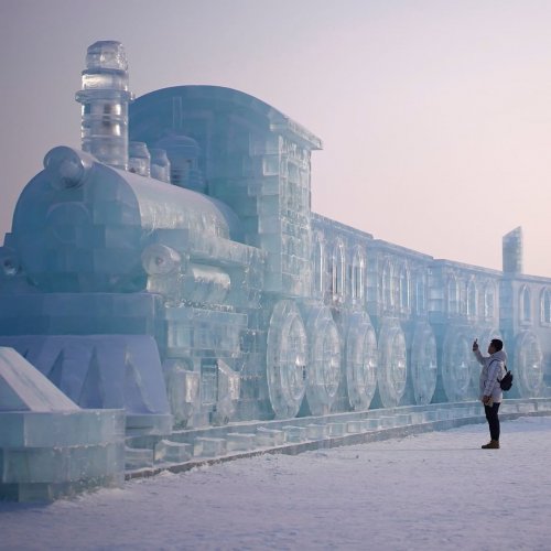 Потрясающие фотографии с Харбинского фестиваля снежных и ледяных скульптур 2019