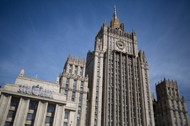 Бессильная злоба: в МИД РФ ответили на решение Украины не пустить россиян на выборы