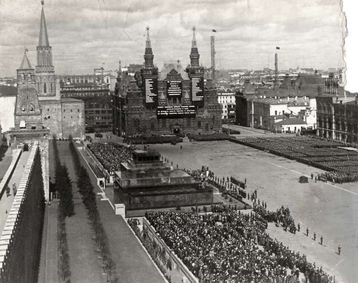 Первомай. Москва. 1933