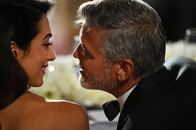 Первая встреча, тайные свидания и романтические традиции: история любви Джорджа и Амаль Клуни Амаль, Джордж, Клуни, Джорджа, жизни, свадьбы, рассказал, своей, время, после, также, появились, любовь, вместе, детей, никогда, больше, озере, когда, признался