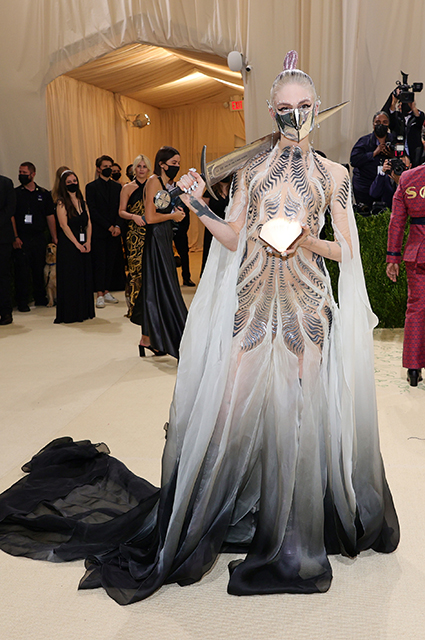 Met Gala 2021: выбираем лучший "голый" образ среди звездных гостей бала Met Gala 2021: выбираем лучший "голый" образ среди звездных гостей бала Звездный стиль