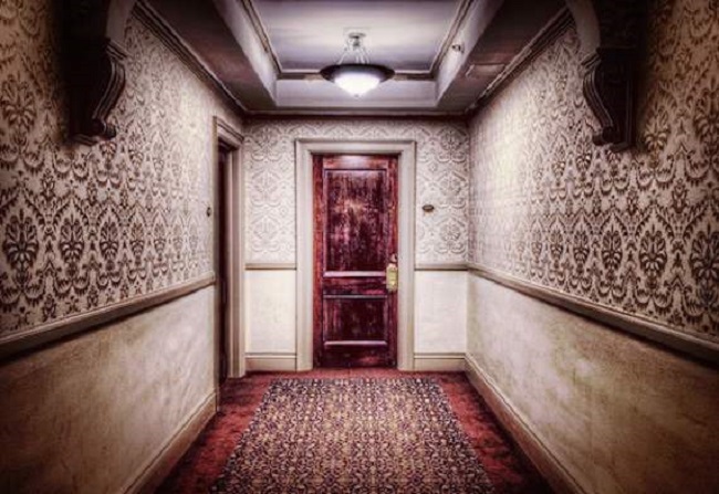 Все дело об убийстве Оуэна окружено целой сетью больших и маленьких загадок. Кто его убил и почему?