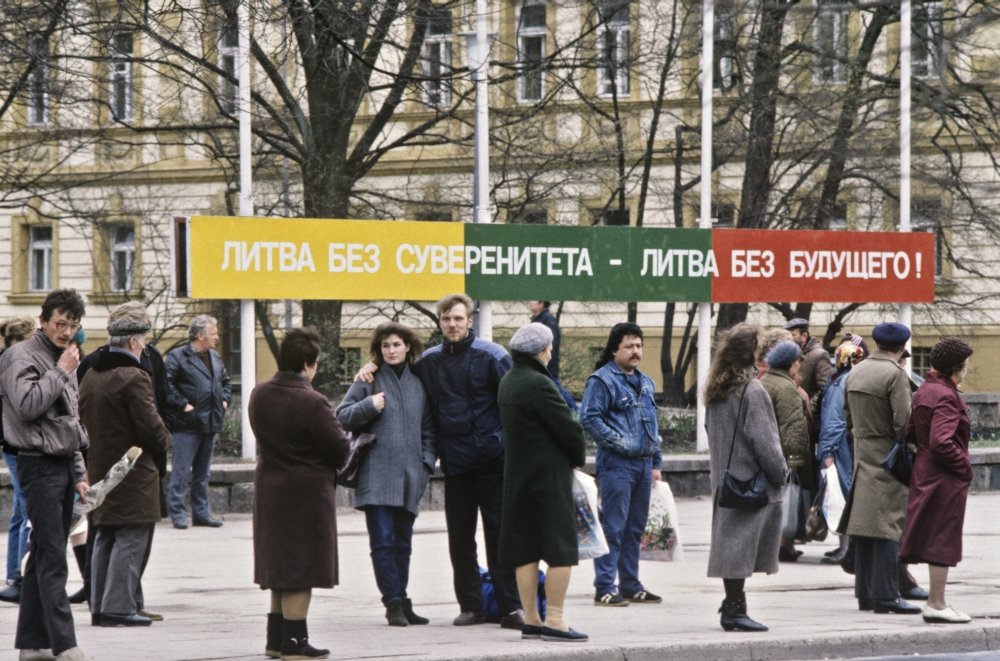 Вильнюс в первые дни после провозглашения независимости. 23 марта 1990 г. / РИА Новости