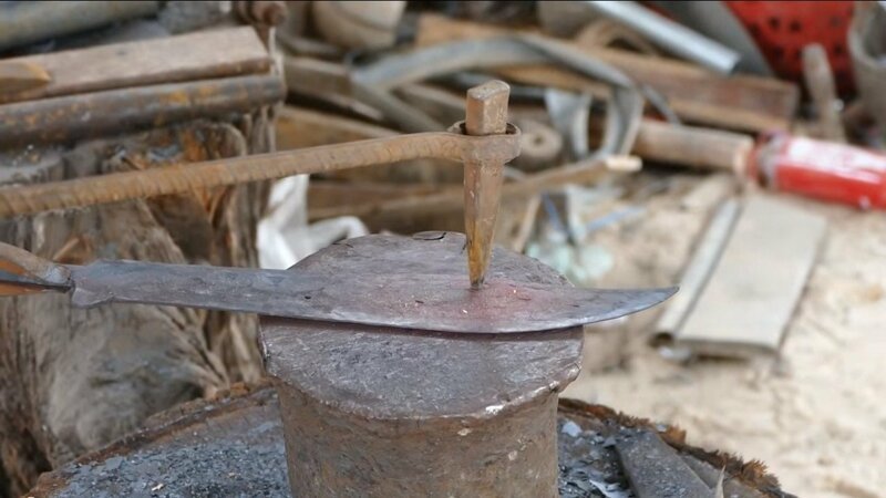 Массивный нож 