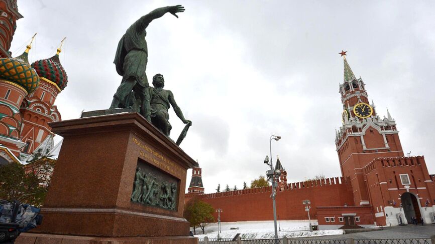 Благодарная Россия: памятнику Минину и Пожарскому 203 года