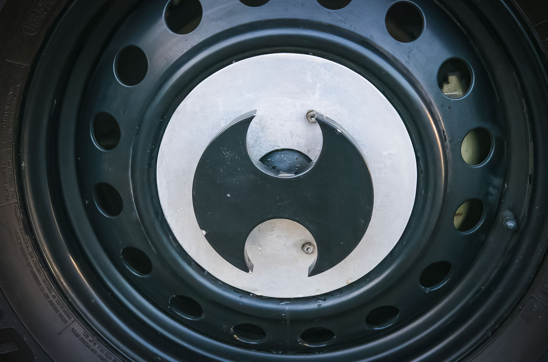 На продажу выставили «Бэтмобиль», на котором можно ездить по дорогам общего пользования Новости