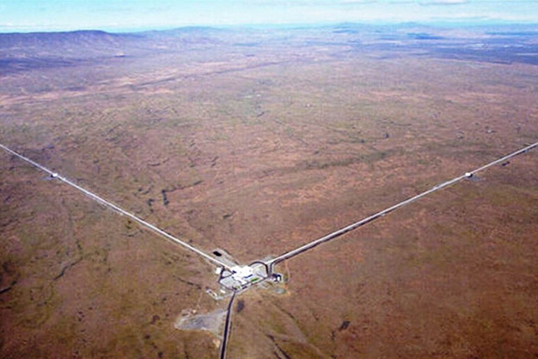 Тоннели лазерных интерферометров гравитационной обсерватории. 