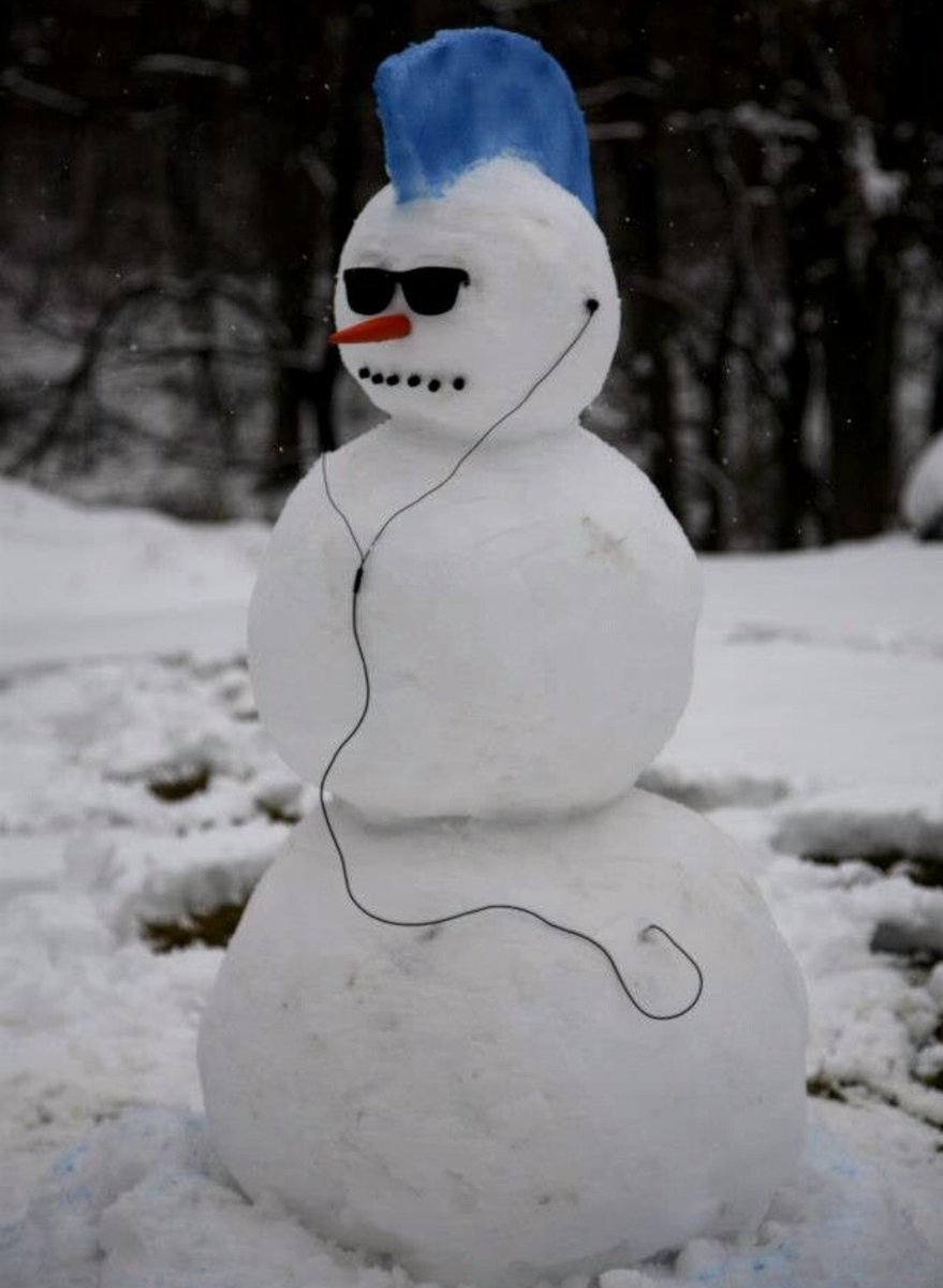 11 снеговиков, которые вдохновят выйти во двор и создать шедевр идеи и вдохновение,творим с детьми