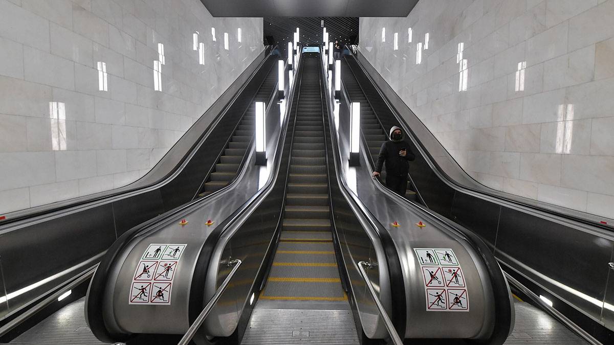 Эскалатор на станции метро «Улица Горчакова» закроют на ремонт с 30 сентября