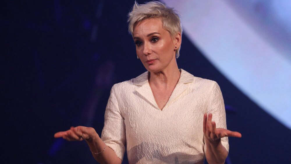 Татьяна Васильева: сбежавшая в Латвию Чулпан Хаматова бросила умирать детей своего фонда