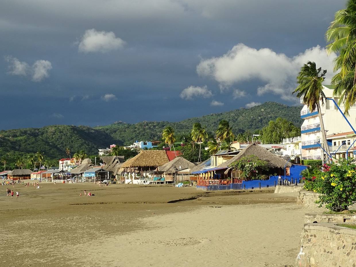 «Заграница загранице — рознь»: Милонов против запрета отдыха за границей для депутатов