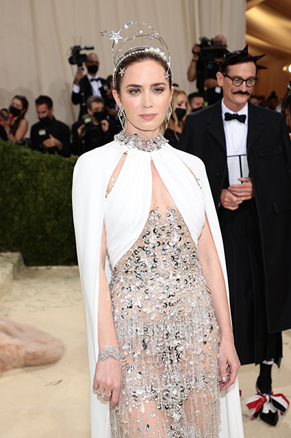Met Gala 2021: выбираем лучший "голый" образ среди звездных гостей бала Met Gala 2021: выбираем лучший "голый" образ среди звездных гостей бала Звездный стиль
