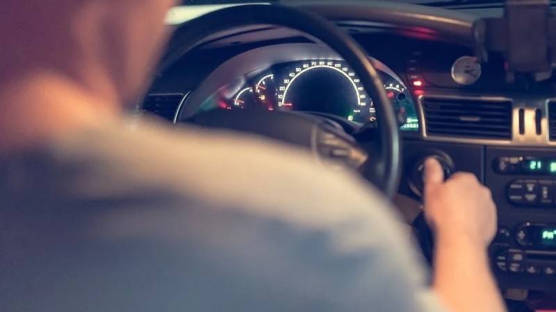 Автоэксперт Жар: начинающие водители боятся старта в горку и парковки Общество