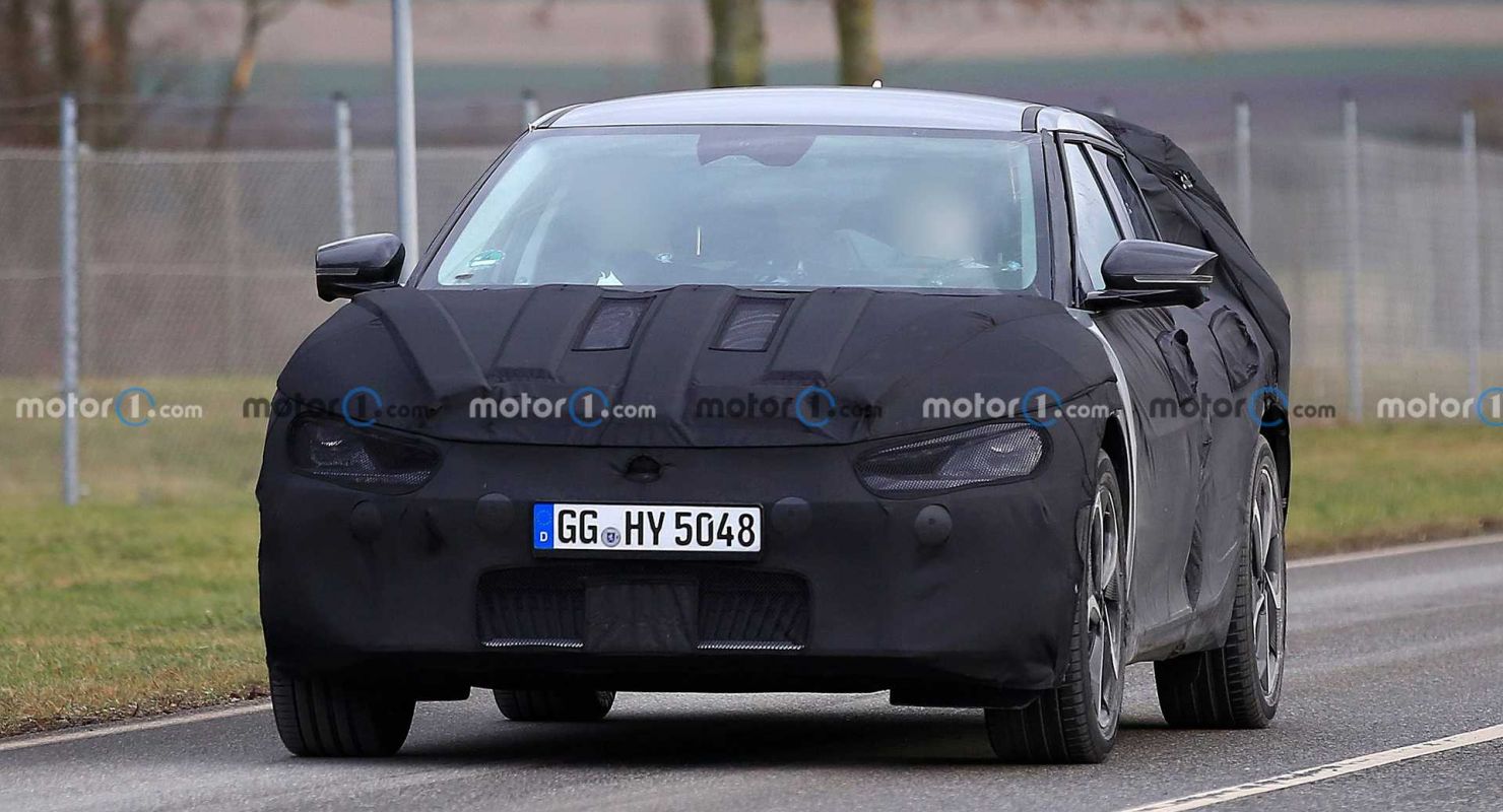 Kia официально подтвердила дебют своего электрического кроссовера CV