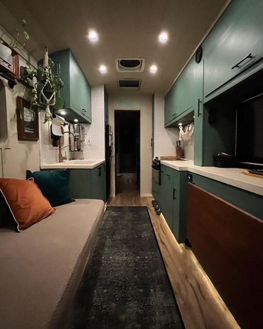  tinyhousetalk.com.