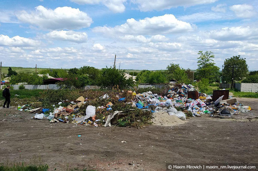 Умирающий город Краснодон. города, Краснодон, Краснодоне, Краснодона, здесь, город, после, Украины, мусора, войны, гвардия, Молодая, только, подвалы, честь, фотографий, освобождения, украинства, городе, напоминают