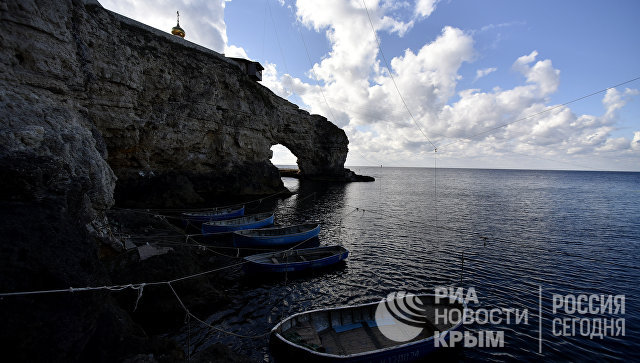 Писатель Акунин высказался о российском выборе крымчан