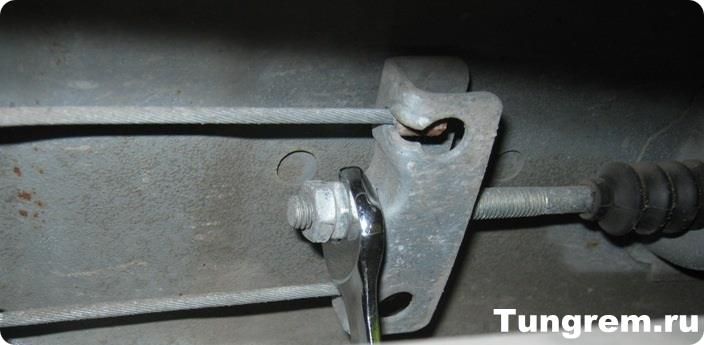 Регулировка ручника на Lada Kalina