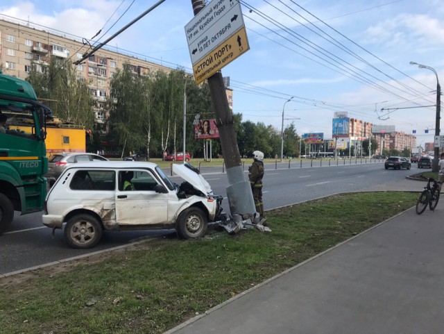 Вроде обычные дтп, но... автомобили,ДТП,невероятное на дорогах