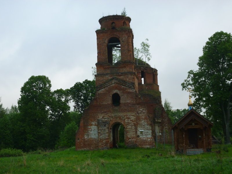 Остатки церкви памятники архитектуры, путешествия, храм