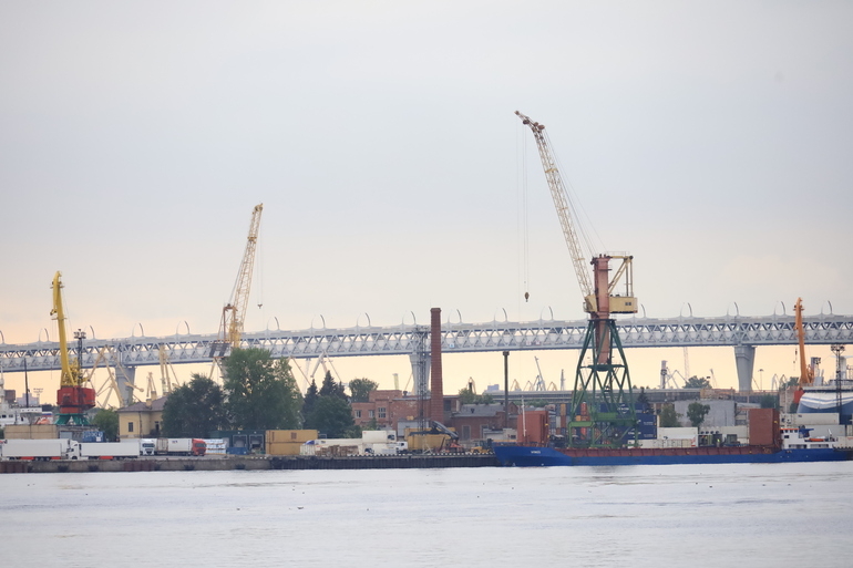 Грузооборот петербургского Большого порта увеличился на 16,9%