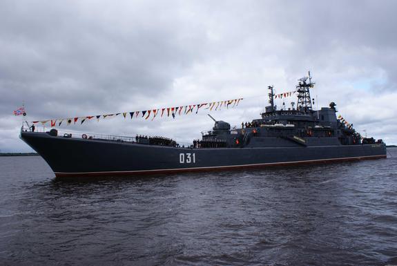 Северный флот РФ проведёт маневры на море и на суше