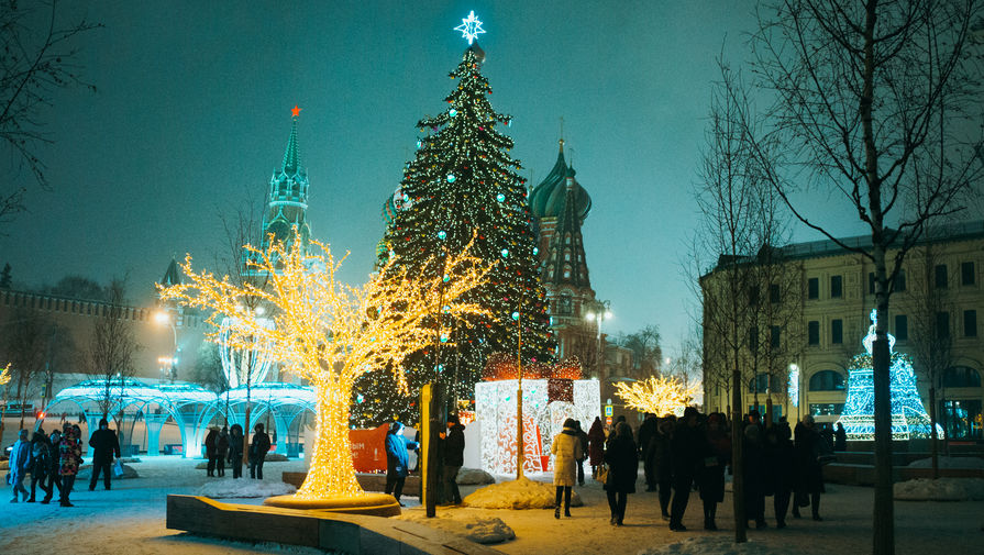 Исследование: 35% трат москвичей в новогодние праздники пришлось на другие города России