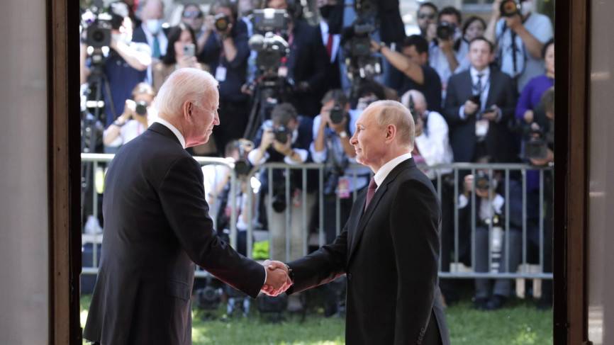 Байден готовится к «долгому разговору» с Путиным на тему Украины