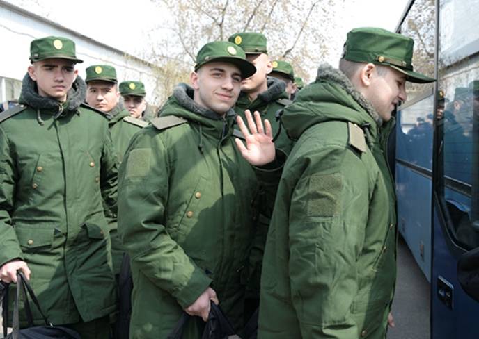 В Минобороны РФ назвали количество уклонистов
