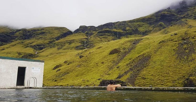 Тайный бассейн Исландии, страны водопадов и геотермальных источников бассейн, можно, Seljavallalaug, плавать, стране, только, туристы, находится, место, вокруг, несмотря, самых, время, бассейна, Исландии, примерно, детей, здесь, именно, оставляют