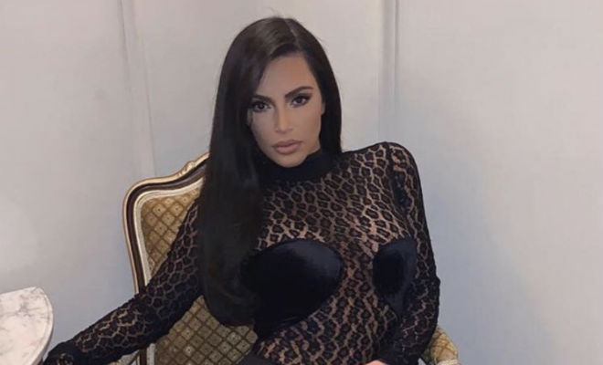 Ким Кардашьян вышла на Парижскую неделю моды в леопардовом костюме Культура